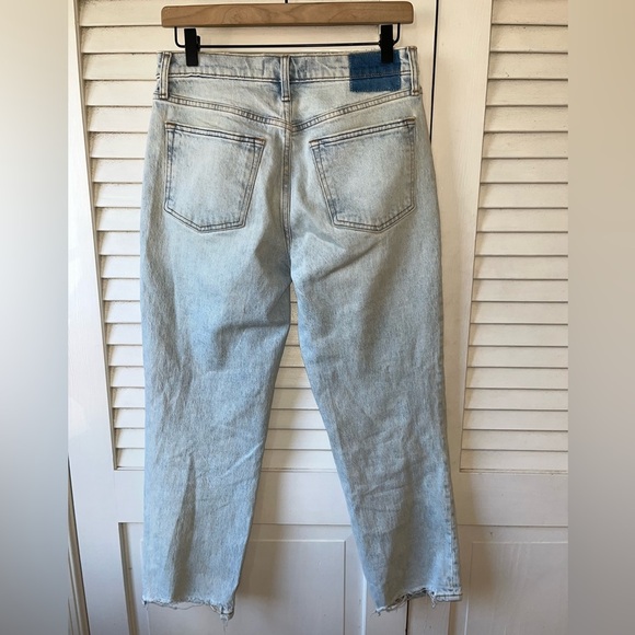 Abercrombie & Fitch Boyfriend Mid Rise Jeans Light Wash size 4/27 - Picture 4 of 6